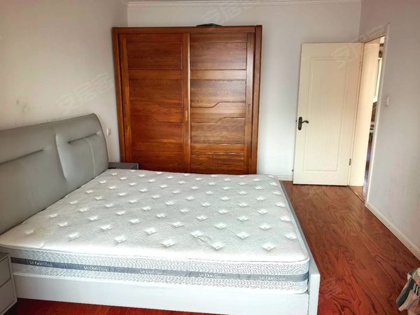 徐州鼓楼九龙湖风尚自由城风尚米兰对面自由城三室精致干净家具家电齐全拎包入住有钥匙出租房源真实图片