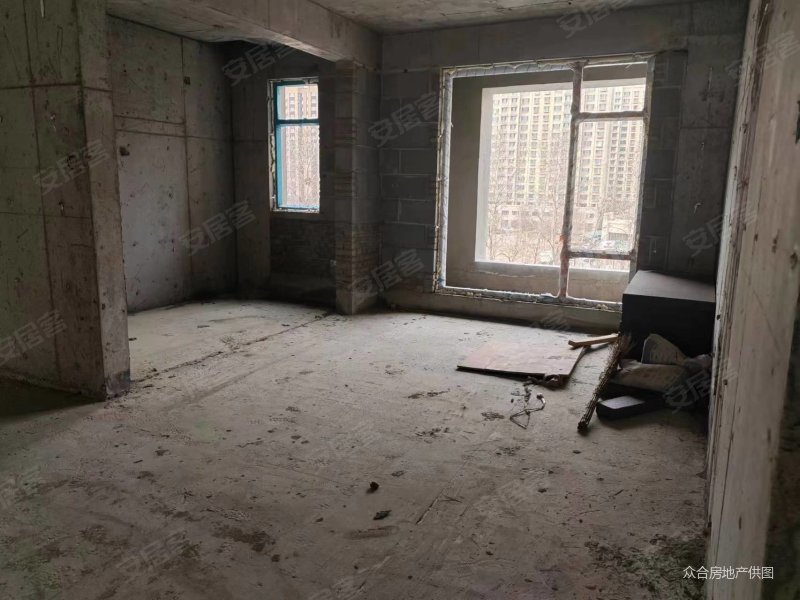 千禧御苑180平大平层赠车位储藏室149万