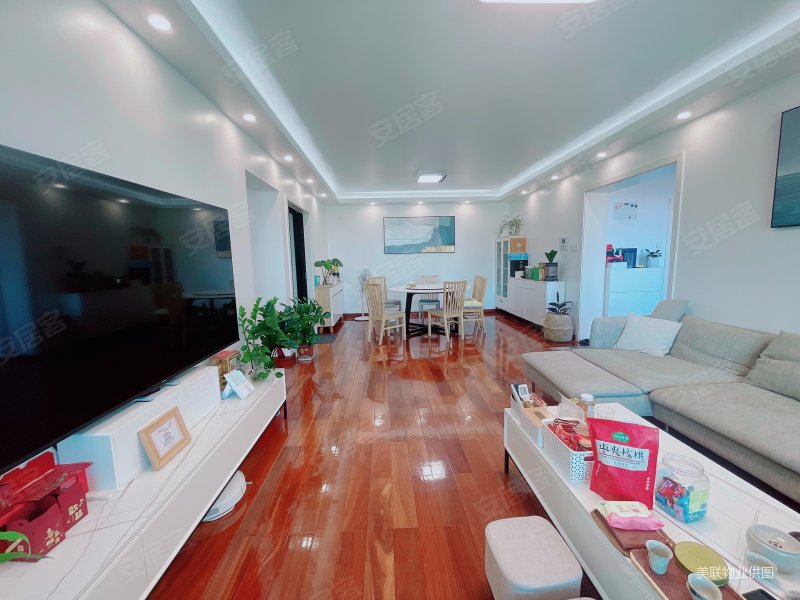 百仕达东郡  精装31房    已加建  谈价来!