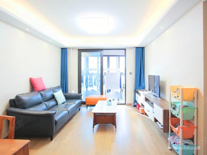 临地铁 中间楼层采光好 次新小区 有电梯 装修好,万科城香樟苑二手房