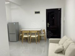 蚌埠蚌山新城区嘉年华旁多套万方公寓 可短租押一付一 随时看房 拎包入住出租房源真实图片