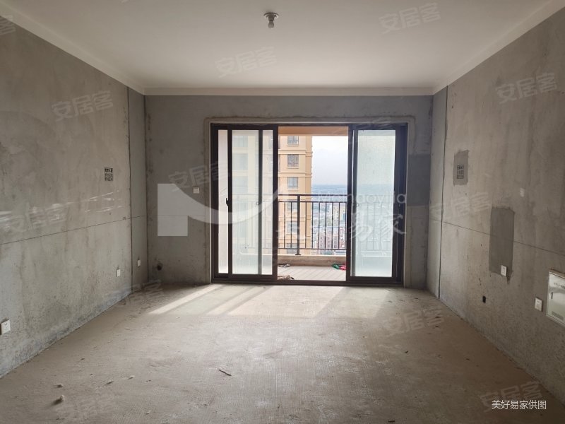 急卖1398万鹏欣领誉3室141平米毛坯楼层好阳光无挡