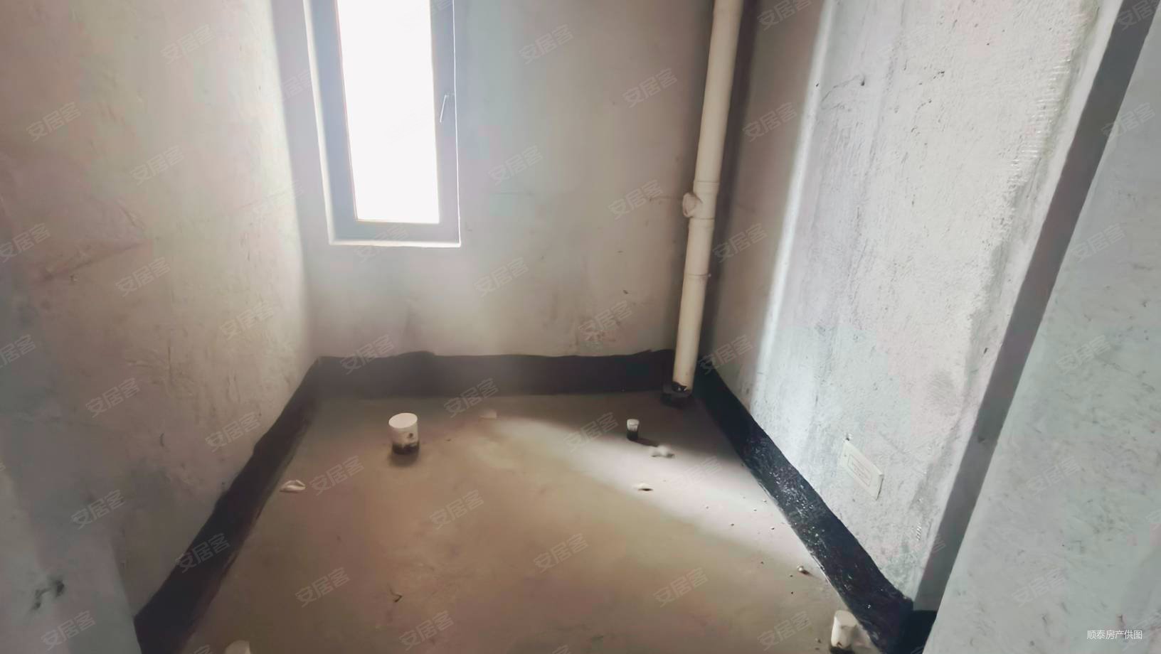 冠城华府3室2厅1卫108㎡南北59.8万