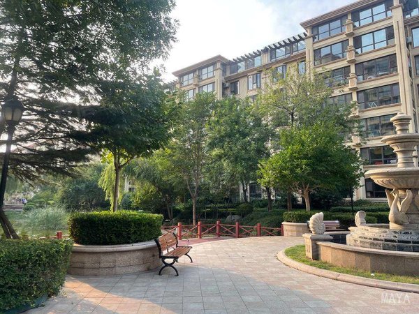 青岛城阳世纪公园水榭花都水榭花都 精装套二 房子很干净 已保洁 随时