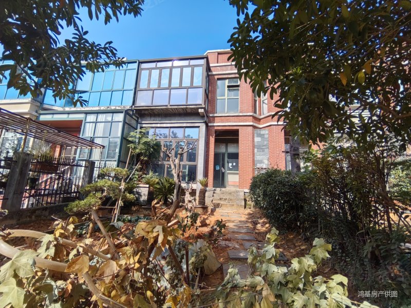 绿地兰宫做好改建的联排中间户亏50万卖南北双入户光线好