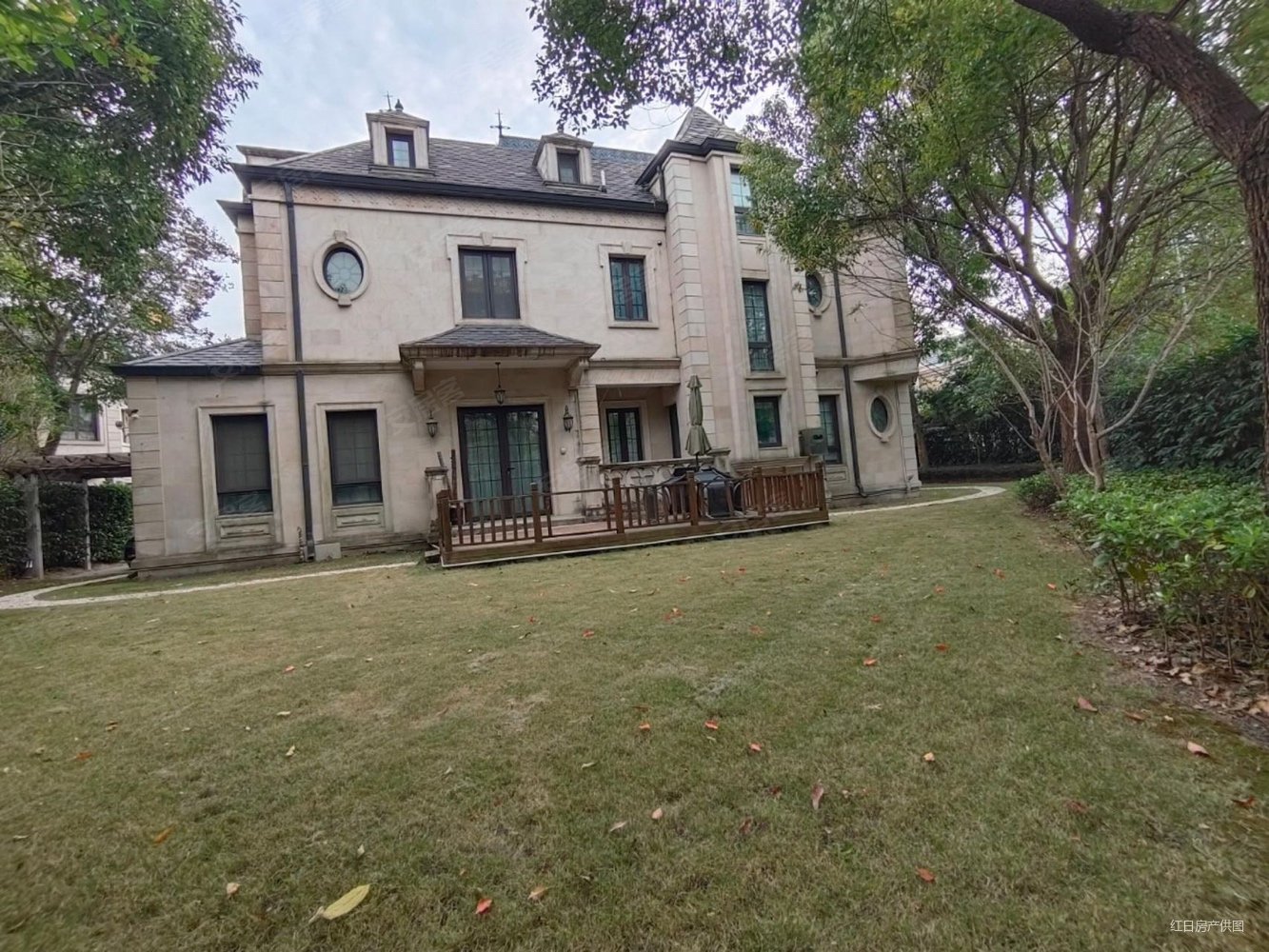 诚意出售,圣堡别墅二手房,4180万,5室3厅,4卫,304平米-上海安居客