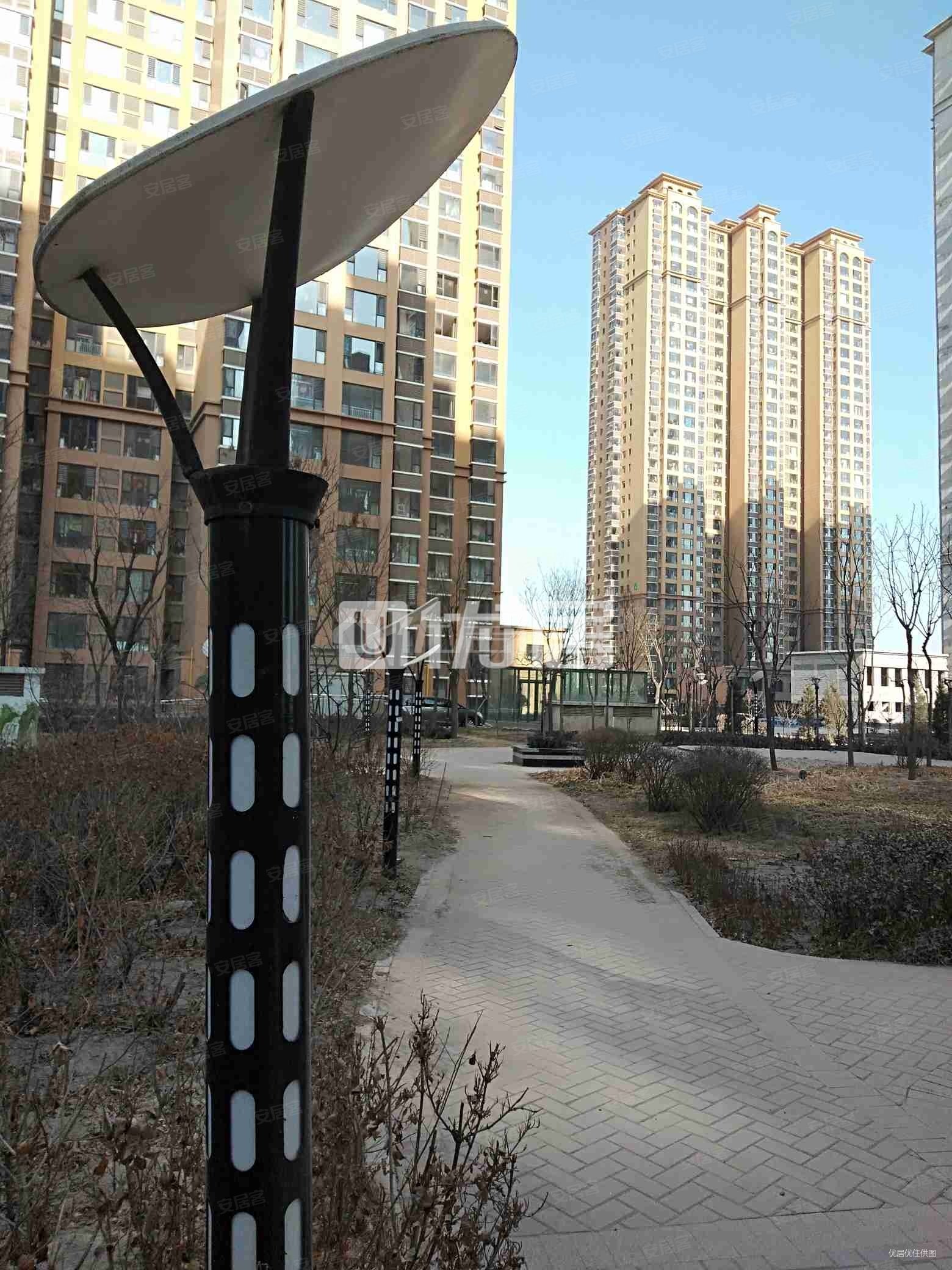 坞城路 坤泽十里城 三居 137平 首付43.5万起