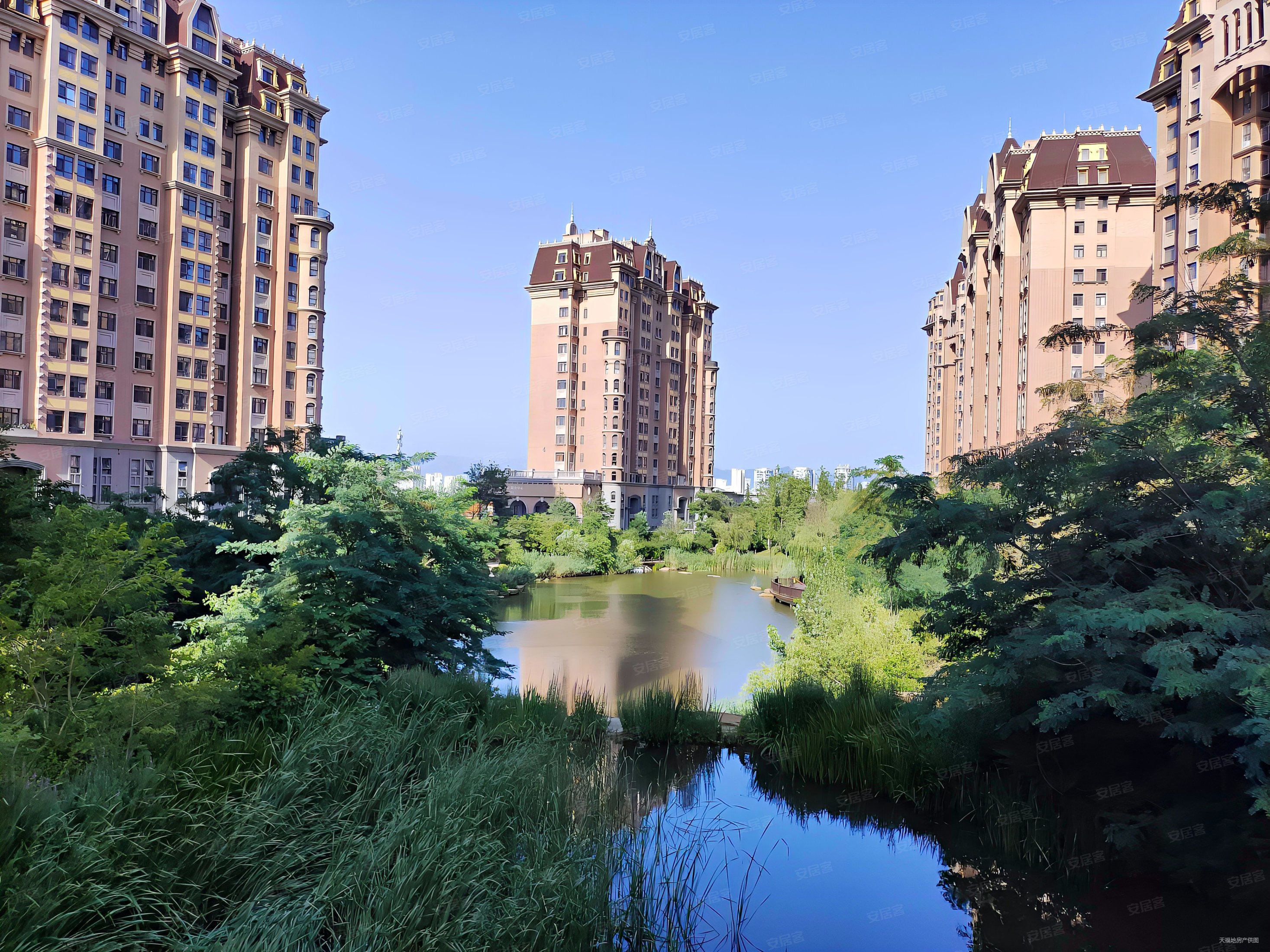 青岛印象山高端典范湖景房4室2厅155平720万议