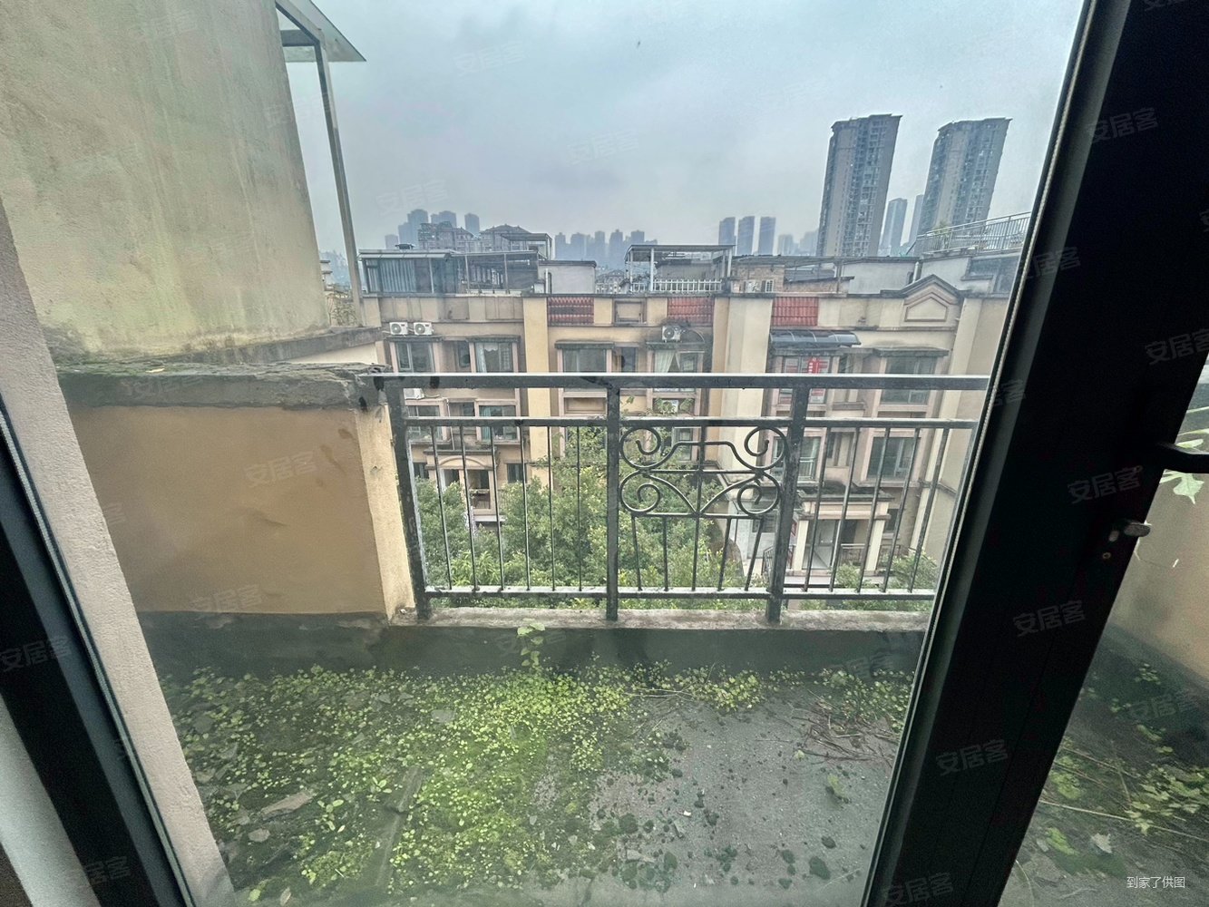 逸翠庄园(南区)4室2厅3卫135㎡西南150万