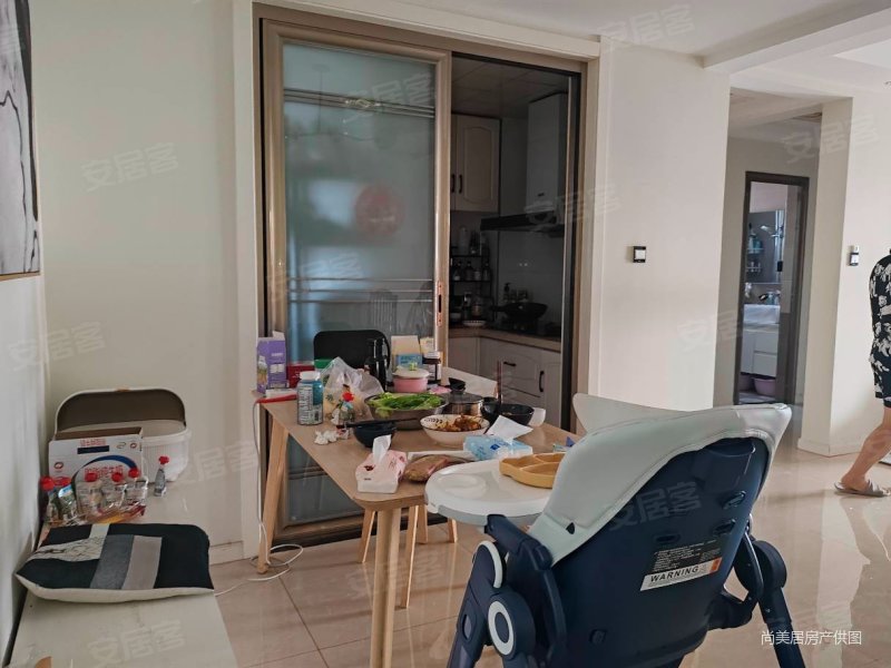 5号公馆中间楼层三室全明户型拎包入住价位可刀可贷不限