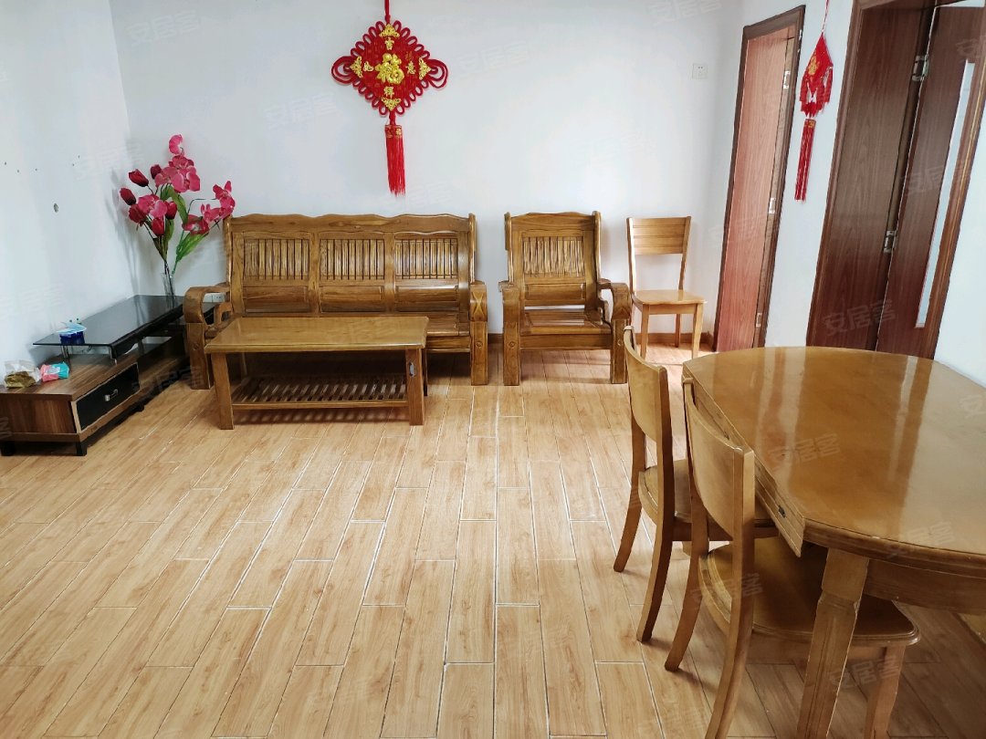 中信小区 3室1厅1卫