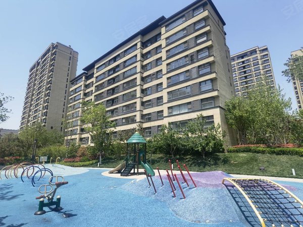 青岛即墨二十八中保利堂颂精装未住套四(华山路二中)九层电梯洋房 带