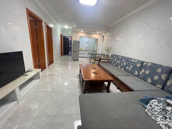 深圳南山南头名仕春天科兴附近 名仕春天精装电梯三房 智能门锁 全新