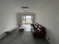 昆明西山大商汇5号地铁口 双河湾精装3房 干净清爽 周边生活便捷 随时看房出租房源真实图片