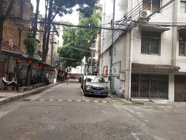 南宁西乡塘鲁班路百会药业第二生活区龙腾路台湾街单位2房出租 适中2