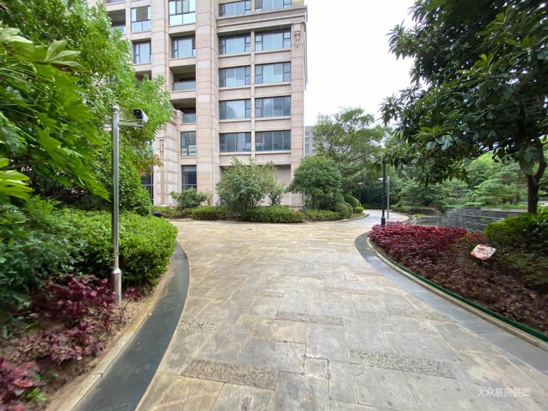 楼层好 房子装修好,路劲天御二手房,242万,1室2厅,1卫,85平米-无锡