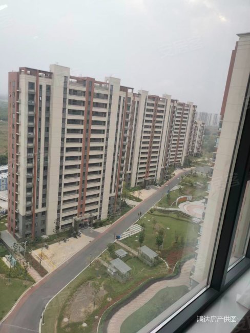 皇仑茗苑3室2厅1卫95㎡南95.8万