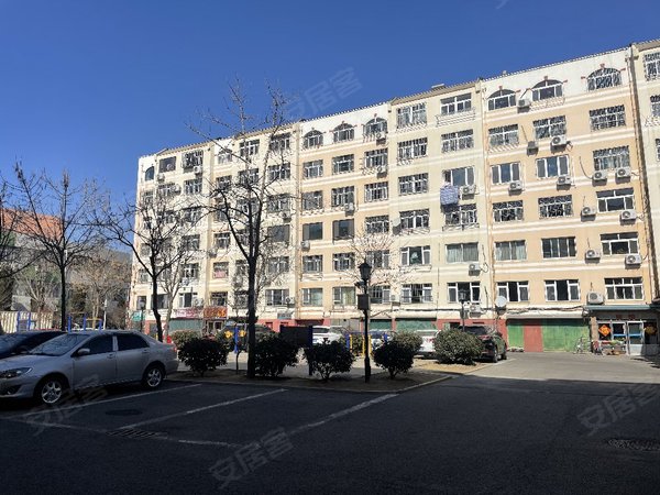 青岛城阳世纪公园海棠苑北区海棠苑北区 套二 随时可看!价格可议!