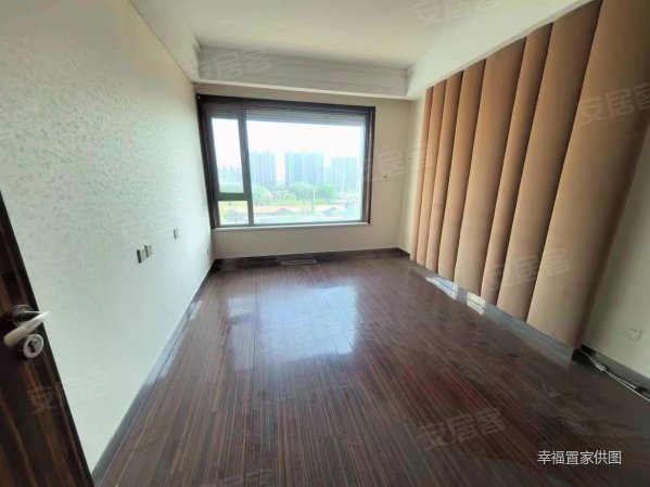 北京ONE3室2厅2卫192.78㎡南北620万