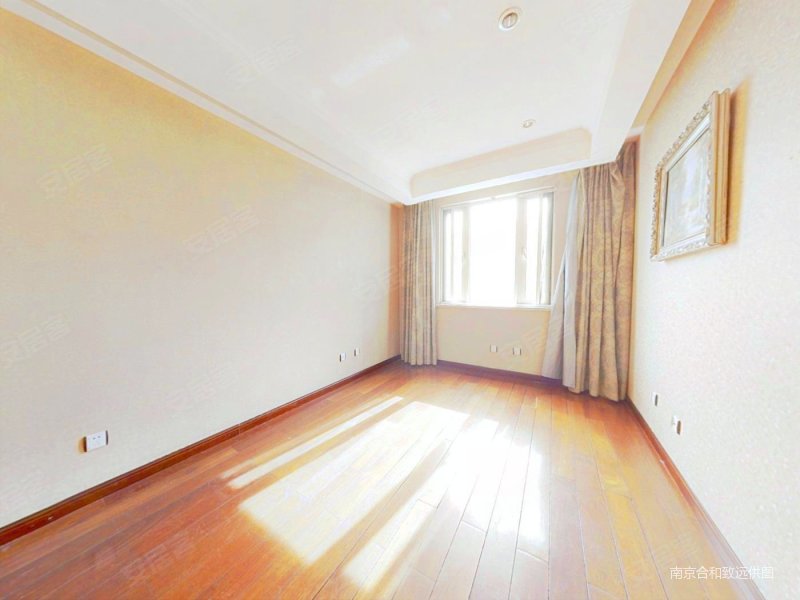 出行方便 南向采光好 商圈成熟 临地铁 满五 商品房,金鼎湾(一期)二手