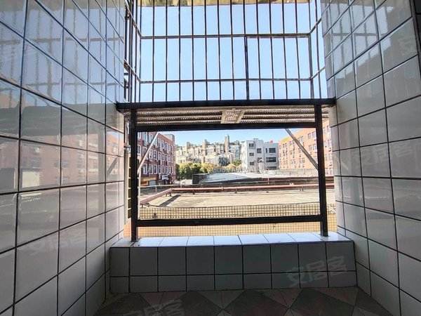 深圳龙岗坂田坂田村贝尔地铁站 1室1卫出租房源真实图片