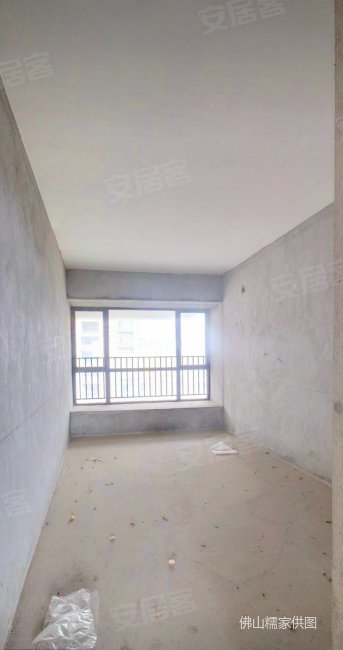 美的御海东郡5室2厅3卫261㎡南265万