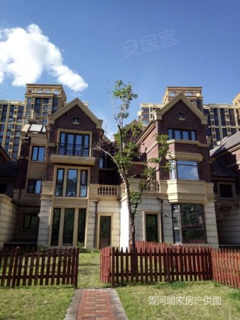 急售富力新城别墅边户,本满2年省20万税!赠送100平米花园