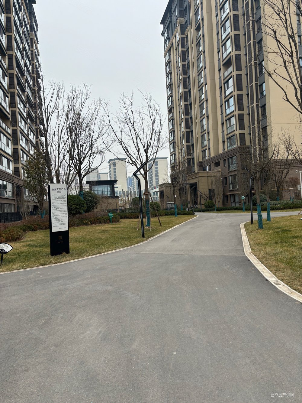 89,南北通透3室2厅2卫毛坯现房,龙记观园二手房,96万,3室2厅,2卫,137.