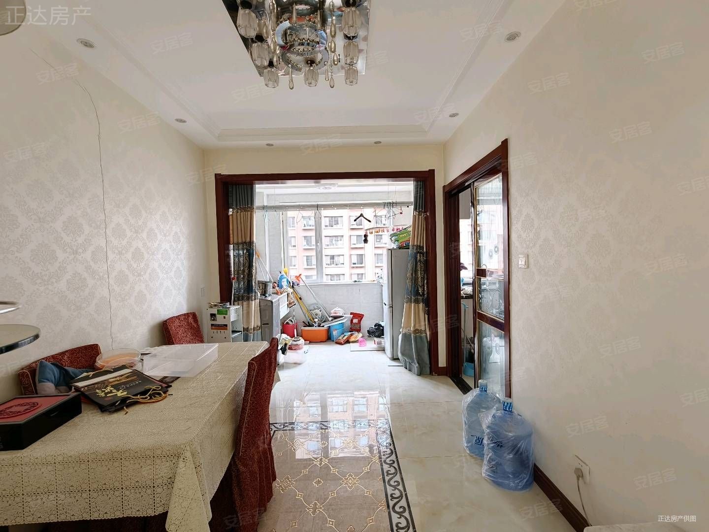 新华联首府(二期)3室2厅2卫145㎡南北188万