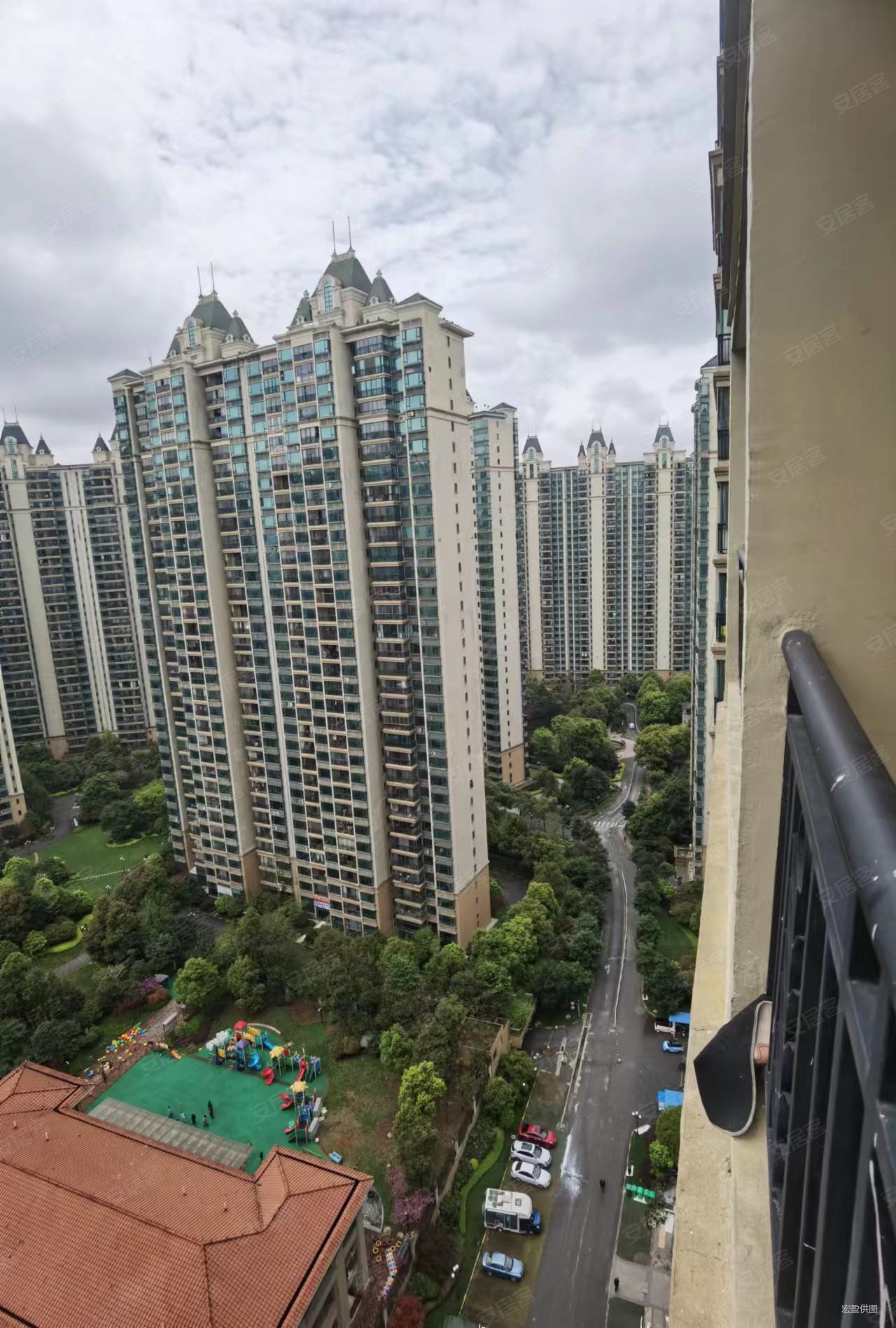 贵阳房产网>贵阳二手房>白云二手房>南湖新区二手房>恒大城(三期)>