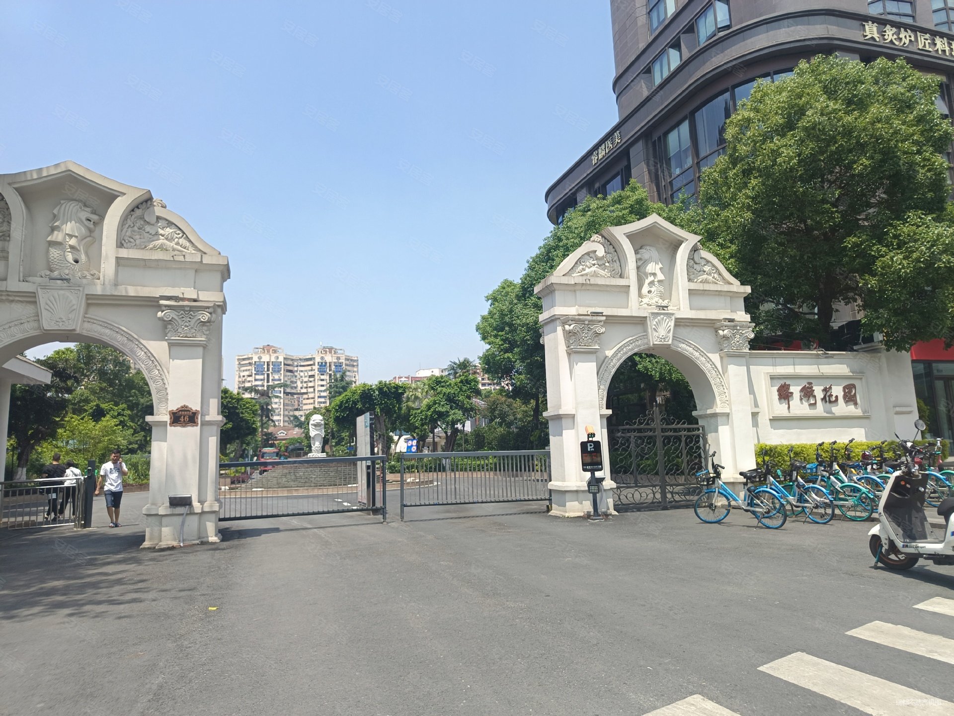 成都房产网>成都二手房>武侯二手房>桐梓林二手房>锦绣花园东区(别墅)