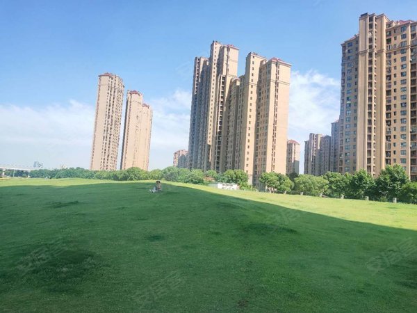 昆山花桥硅湖学院鑫苑国际城市花园(昆山市)精装全配   干净整洁 拎包