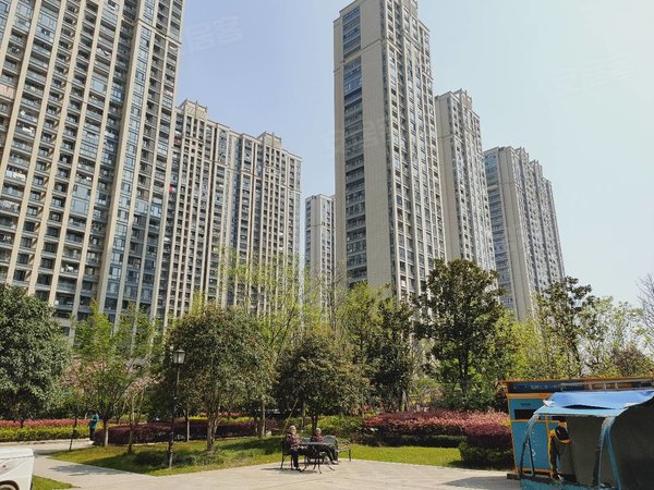 义乌廿三里拨浪鼓花园金麟花园商贸城北下朱青口附近廿三里金麟花园