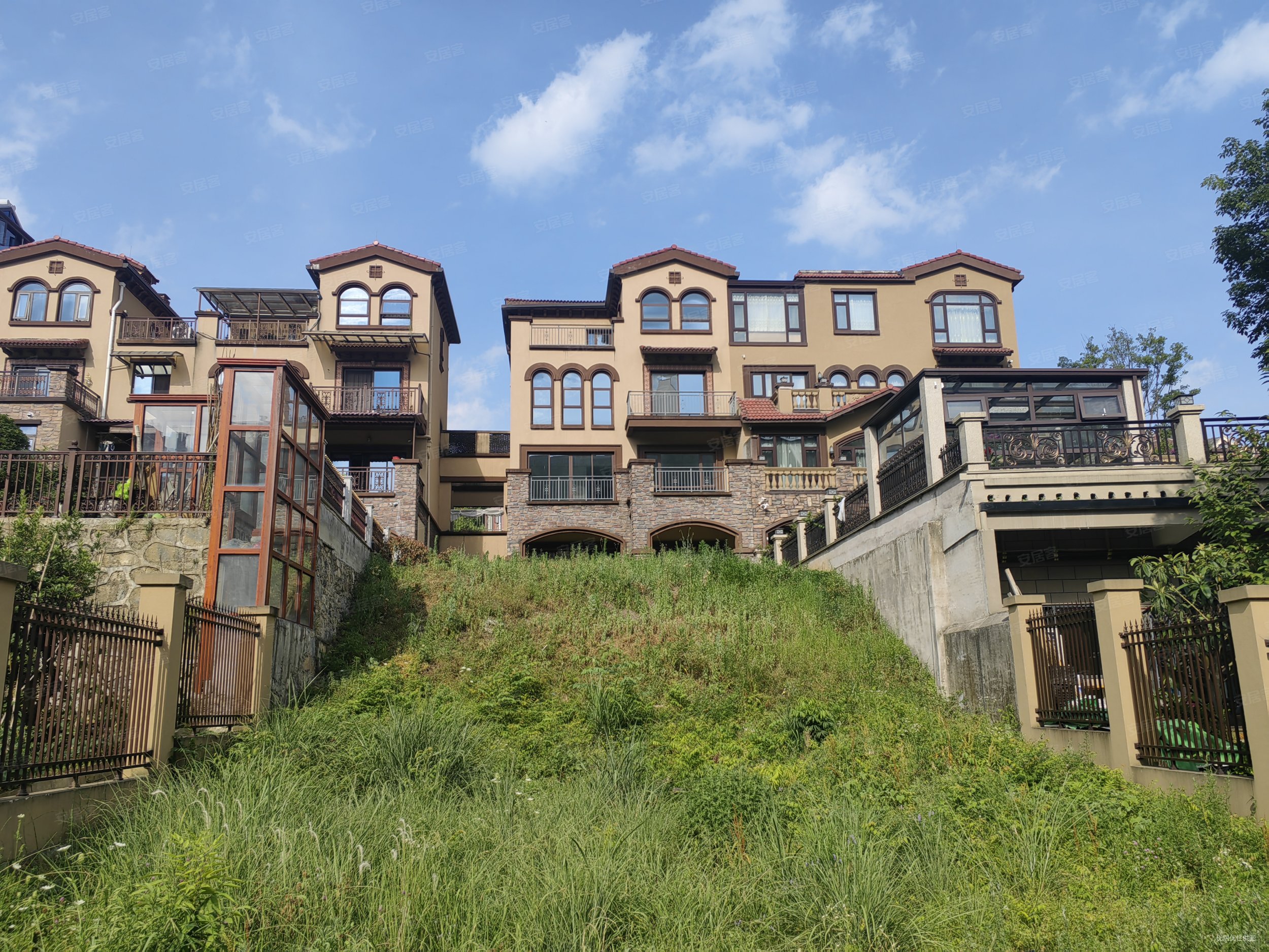 保利公园 独栋别墅 带电梯井 500平花园 视野开阔