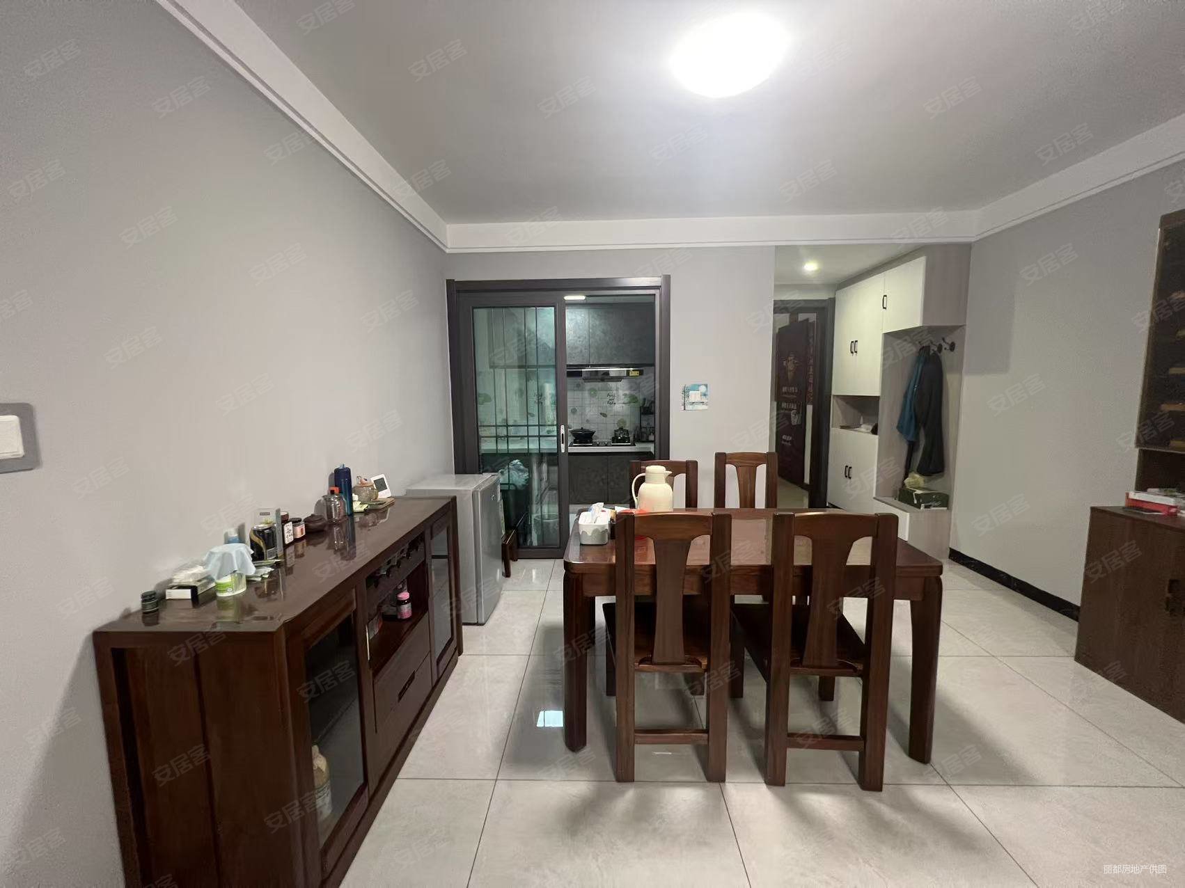 中海河山郡3室2厅2卫126㎡南北166万