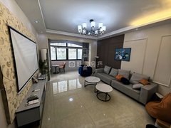 泰州海陵城南大学城牧院 省附 凤小旁东润第一城 精装2室 1800月出租房源真实图片