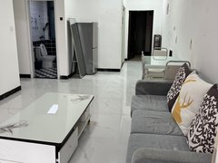 阜阳太和人民中路急租翰林广场两室家具家电齐全,紧邻三小,新星中学!可短租出租房源真实图片