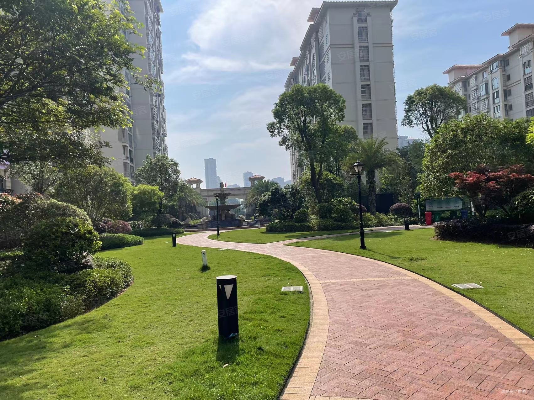 阳光水岸小区3室2厅2卫105㎡南北80万