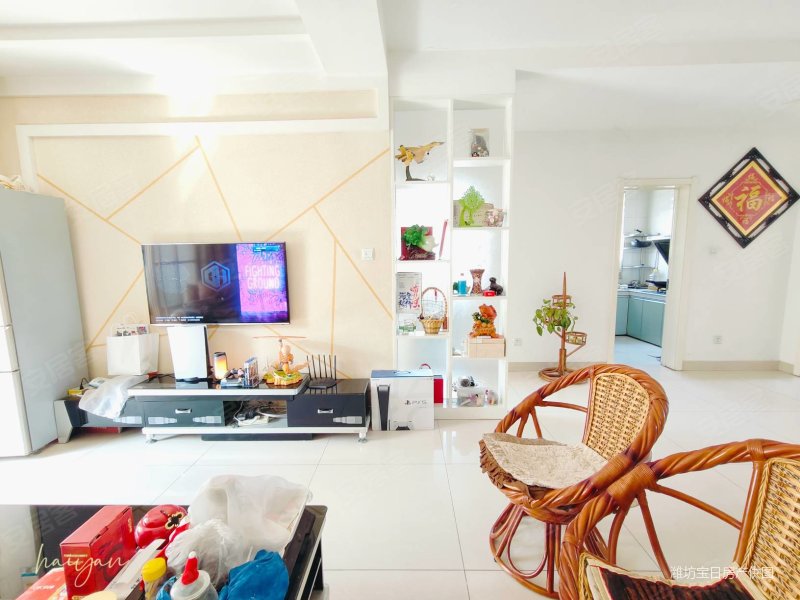 山水文苑 三室两厅 电梯房 近公园 精装修