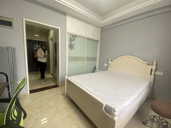 金华金东多湖万达广场万达广场新装修33平朝南，拎包入住，视野开阔出租房源真实图片