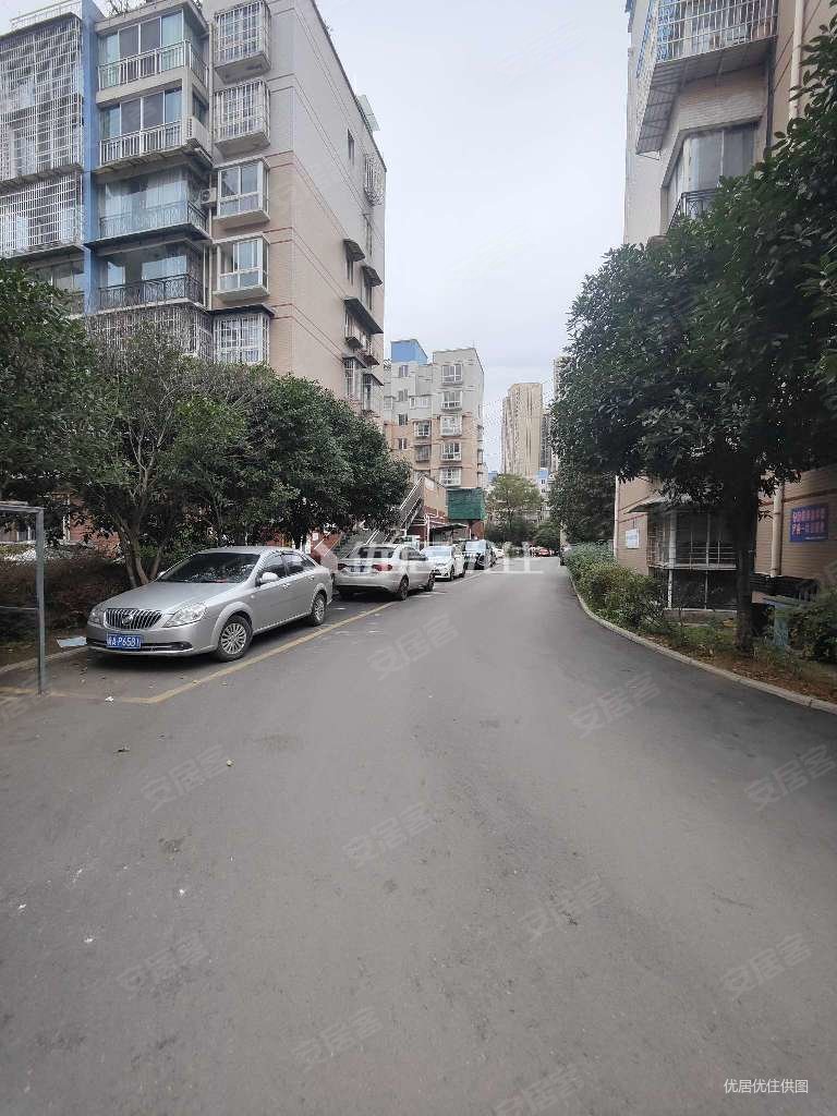 金桂园小区朝向北86平清水2室诚心出售价格可议