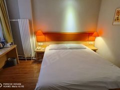 北京石景山金顶街喜隆多附近酒店式公寓出租 精装修 带独立的卫生间 随时入住出租房源真实图片