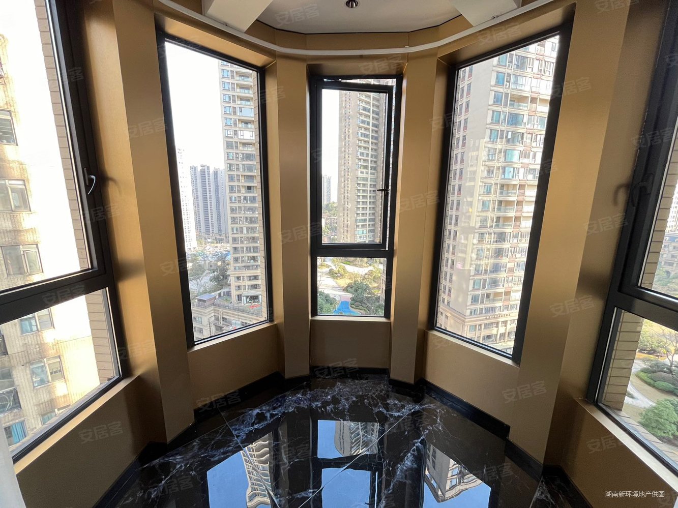 长沙房产网>长沙二手房>天心二手房>书院路二手房>金域南外滩>1333