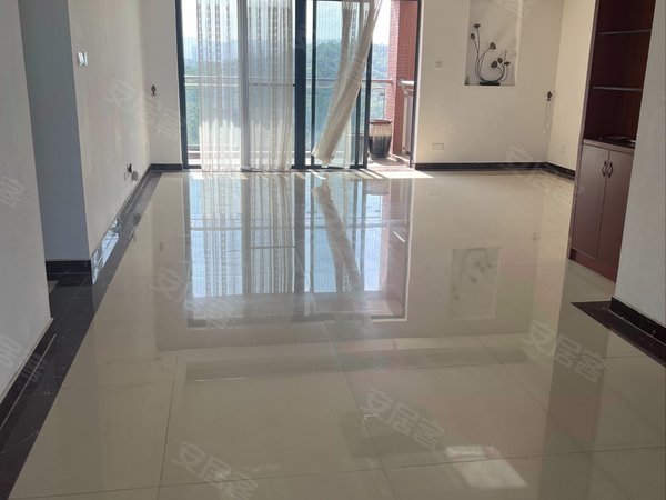 深圳龙岗南联运河蓝湾大四房,南北通透,双阳台,精装空房出租房源真实