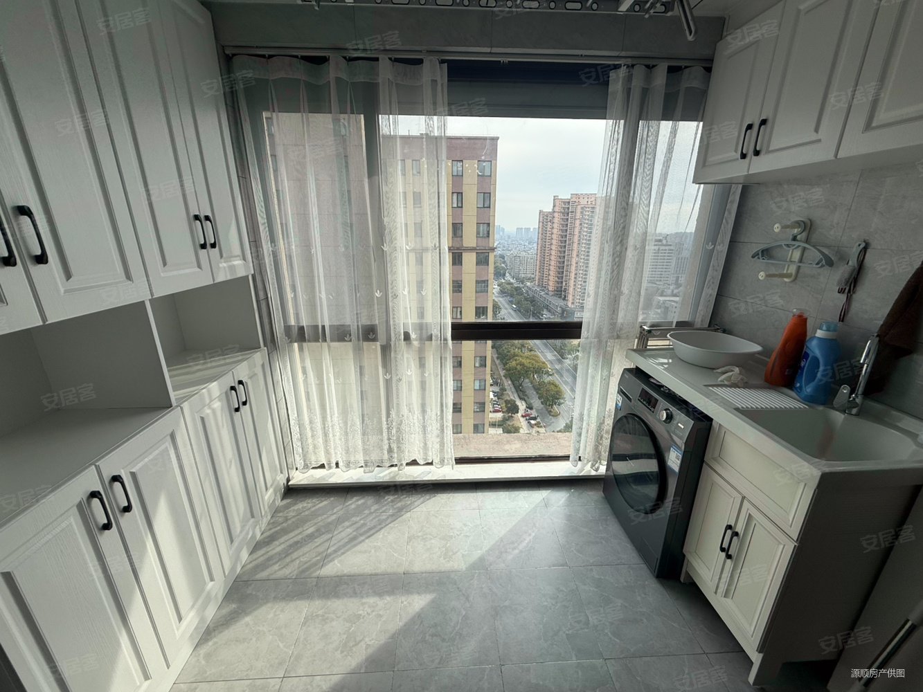 新都首席华庭3室2厅2卫143㎡南北108万