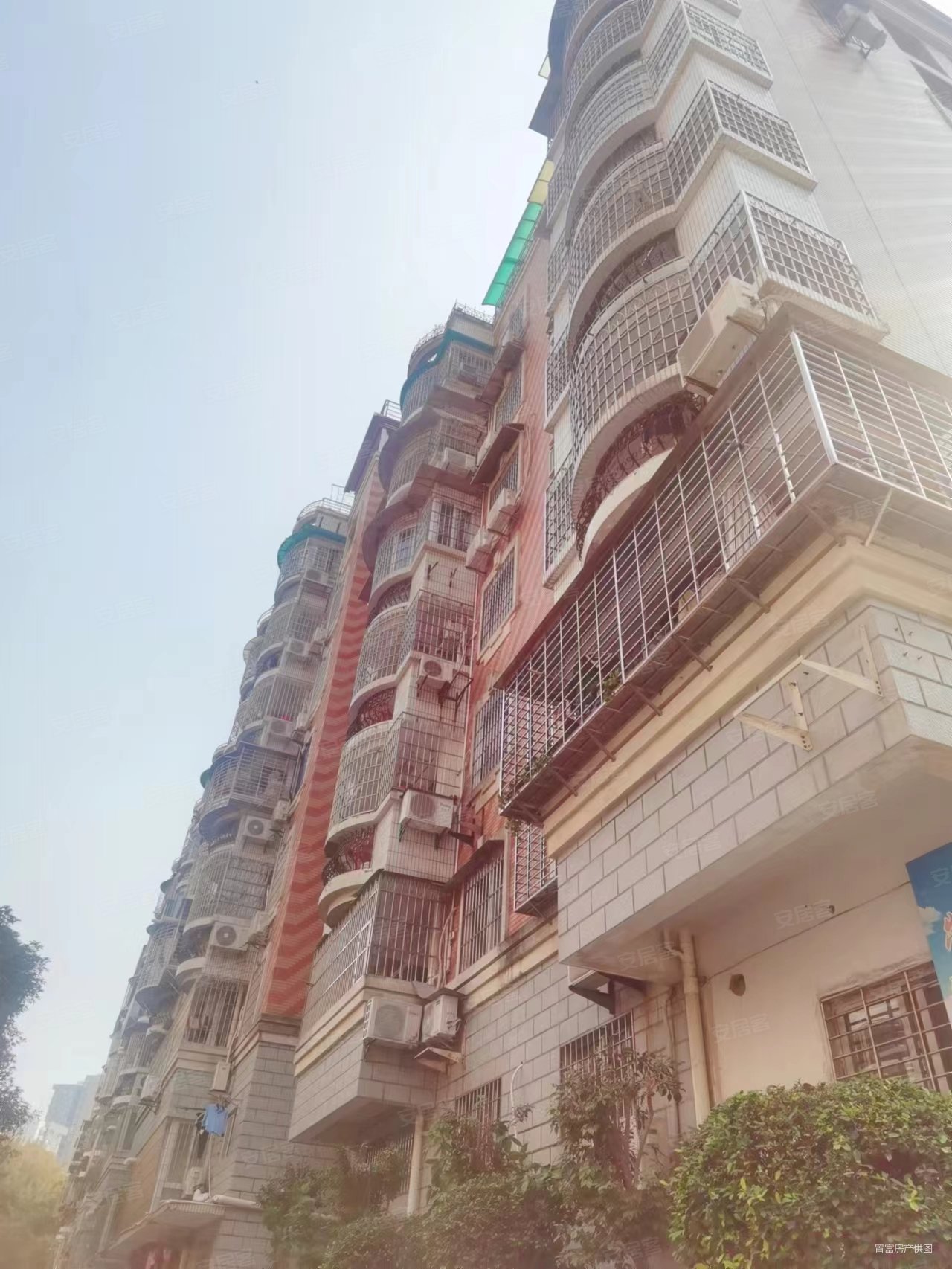 金枫园顶复楼中楼双露台使用300多平五房火车站商圈