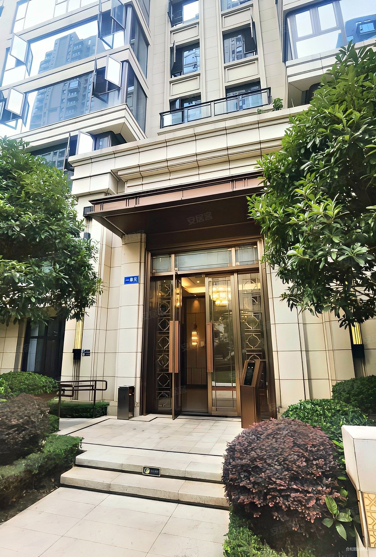 金隅金玉府3室2厅2卫128.45㎡南北182万