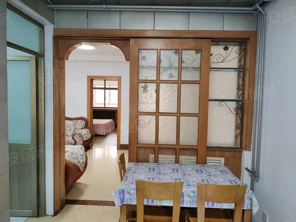 济宁任城环城西路水景花苑水景花苑 2室2厅1卫 精装修 88平 南北通透