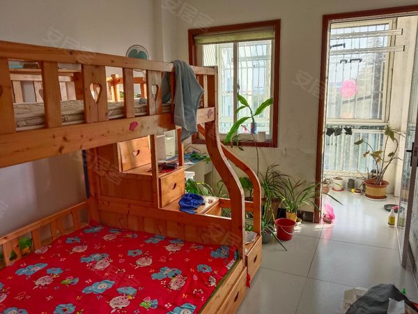 临沂莒南隆山路南苑小区(莒南)南苑小区 家具家电齐全,拎包入住 停车方便出租房源真实图片