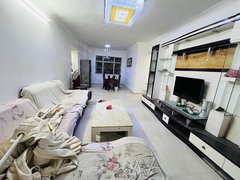 梧州长洲两广批发市场沃尔玛后面 大正峰景园 电梯中层 三房两厅两卫 诚心出租出租房源真实图片